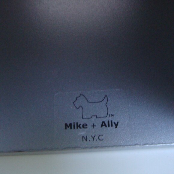 MIKE+ALLY NYC Crystal Ebony Black Boutique Tissue Box Cover - Picture 10 of 12